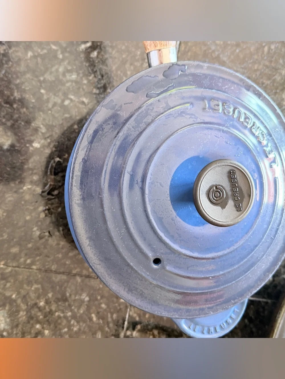 Le creuset sauce pan and lid